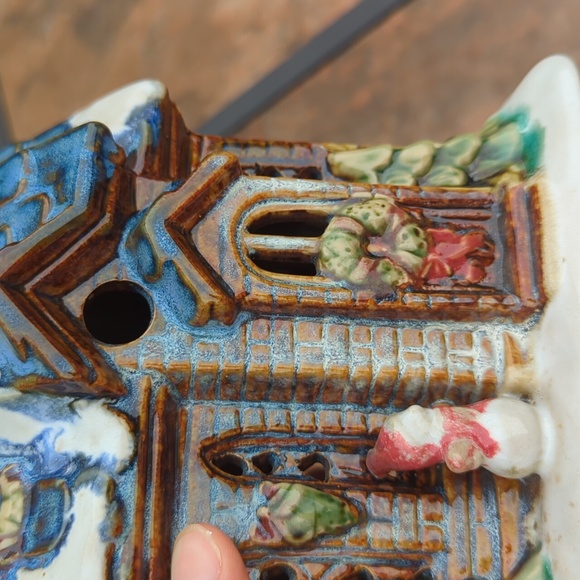 "Peace on Earth" Christmas Church Tealite Holder - Picture 7 of 7